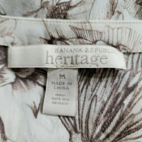 Vintage Banana Republic Heritage Silk Blouse  Size Medium - Picture 6 of 8